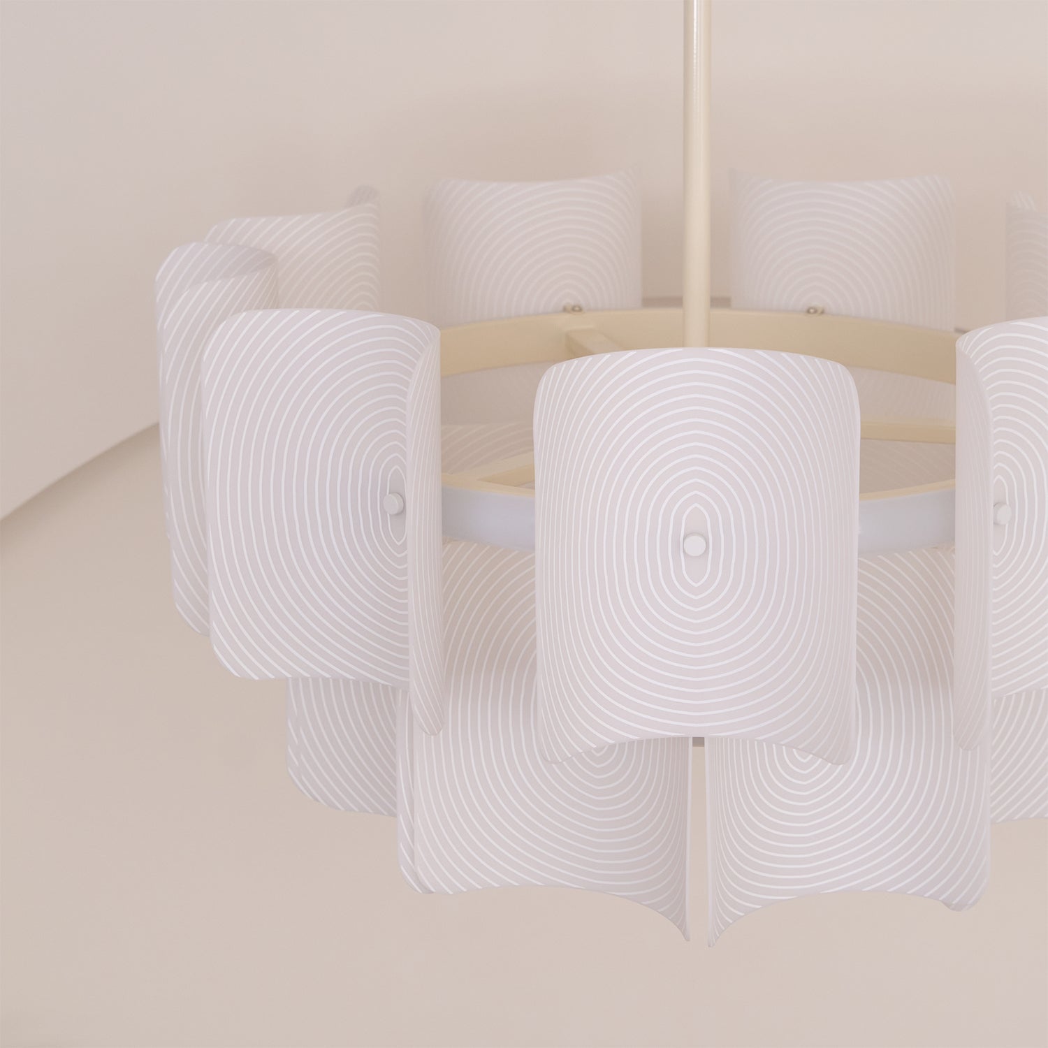 Vitralei – Lampadario Rotondo a LED Creativo e Moderno
