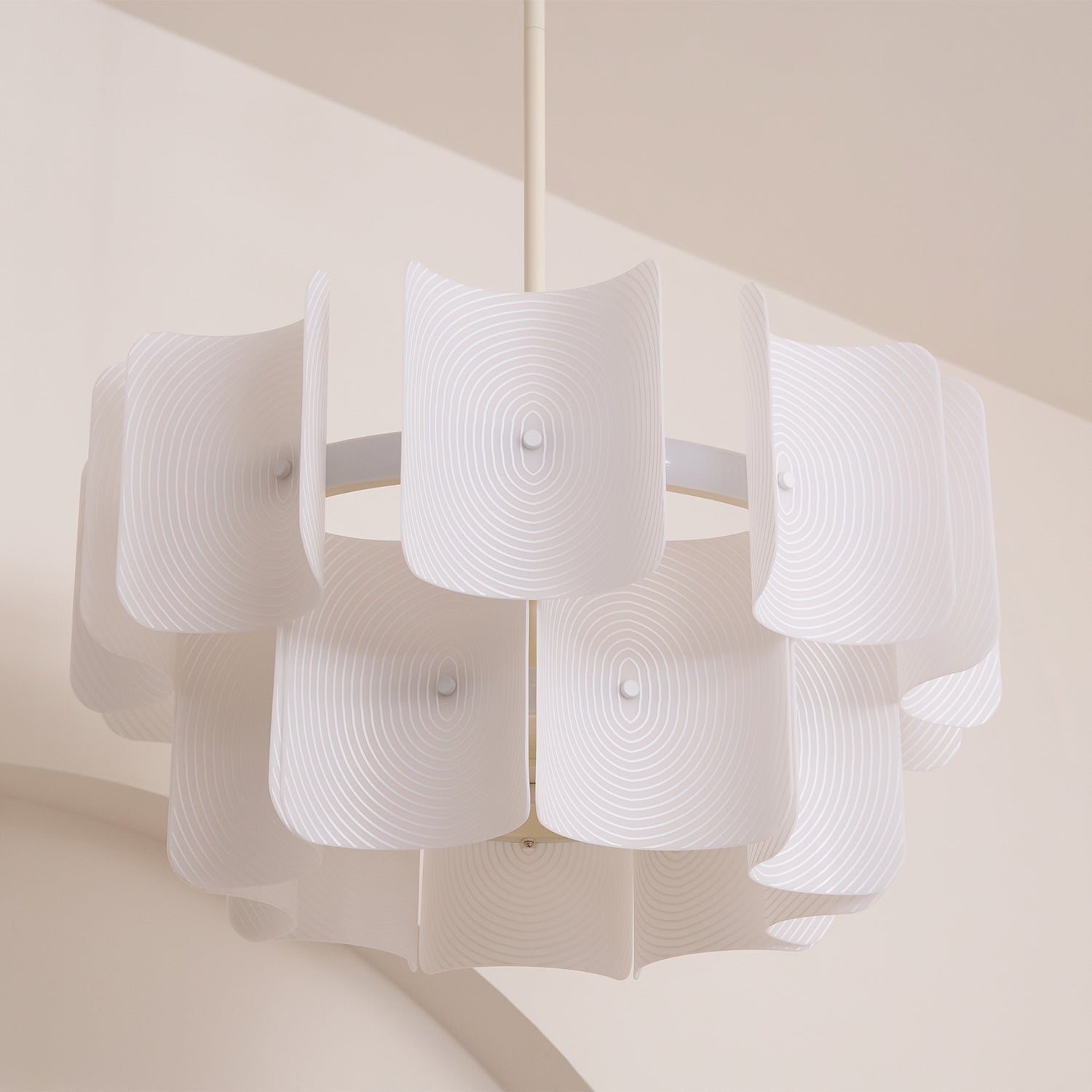 Vitralei – Lampadario Rotondo a LED Creativo e Moderno