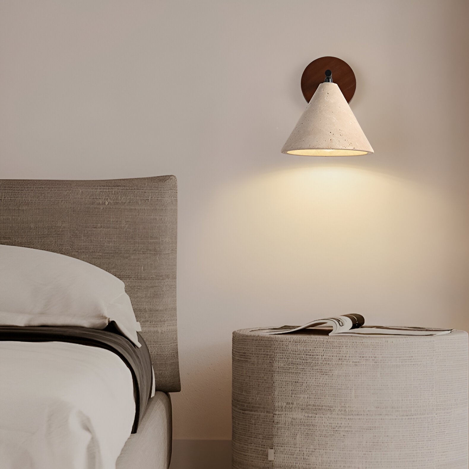 Ironma - Modern Stone Wall Light