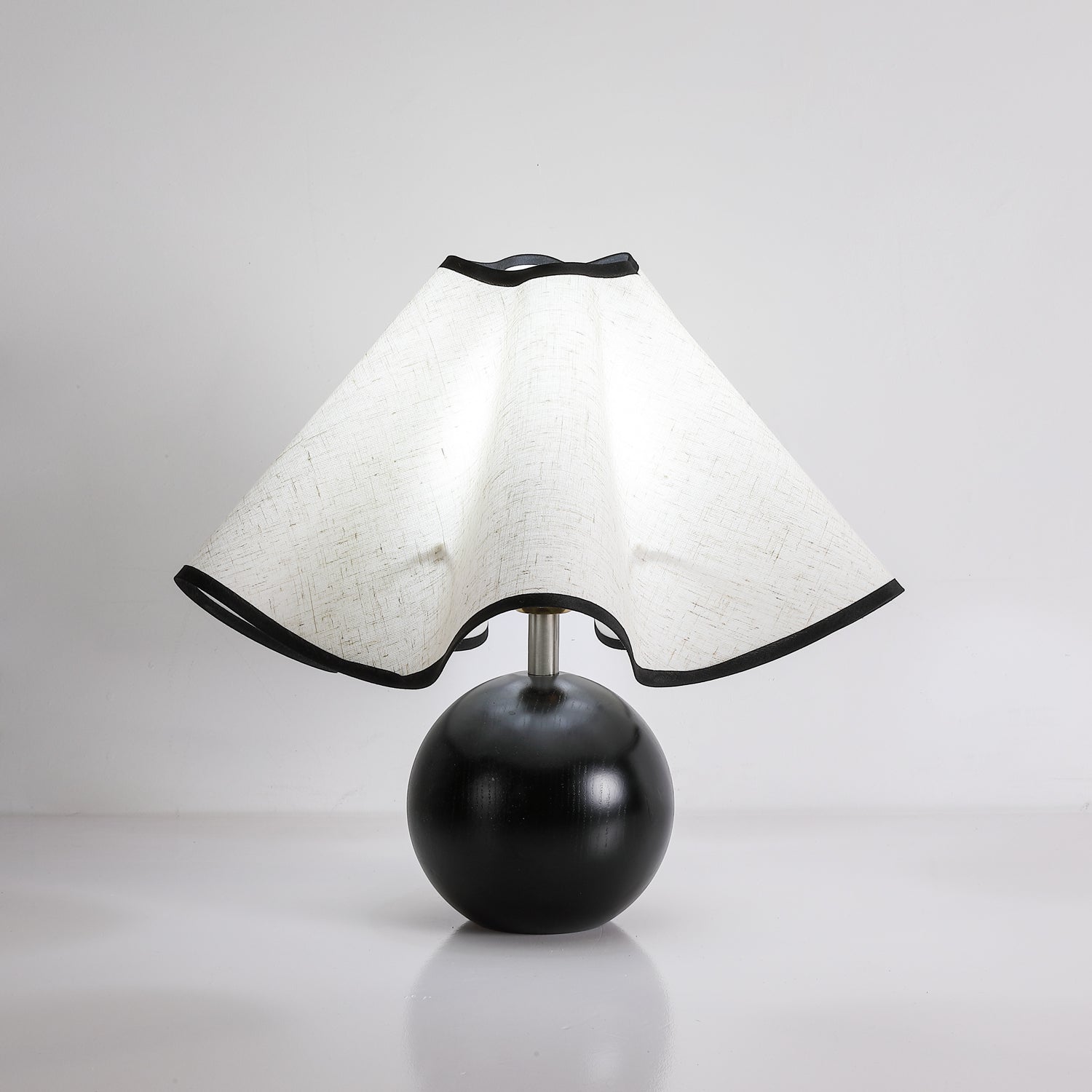 Mirelle - Lampada da tavolo con paralume in tessuto Wave Crest