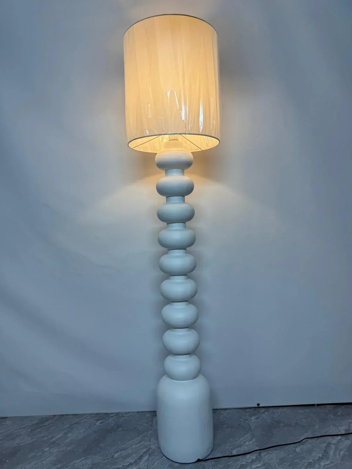 Virellé – Lampada da terra Eleganza