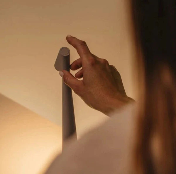Velmora – Lampe de Table Minimaliste Moderne