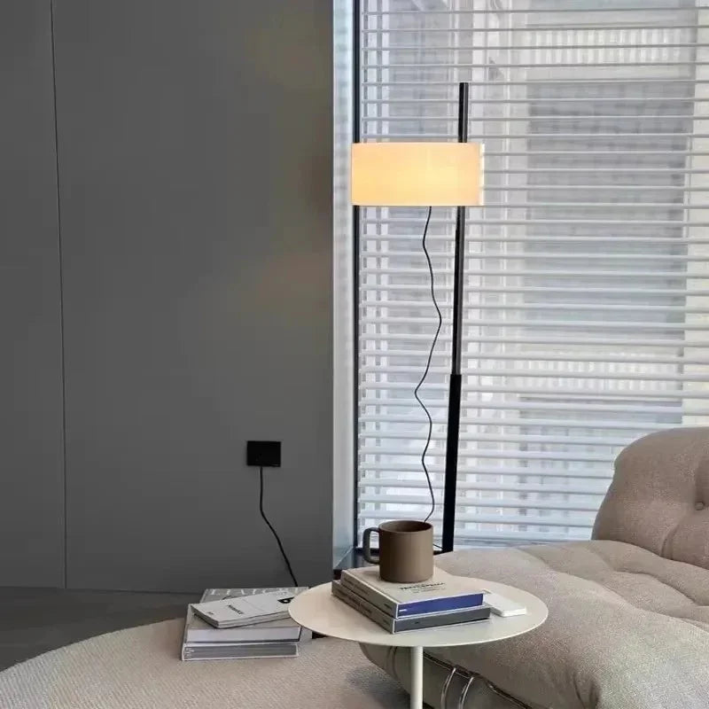 Zeyra – Black Modern Floor Lamp