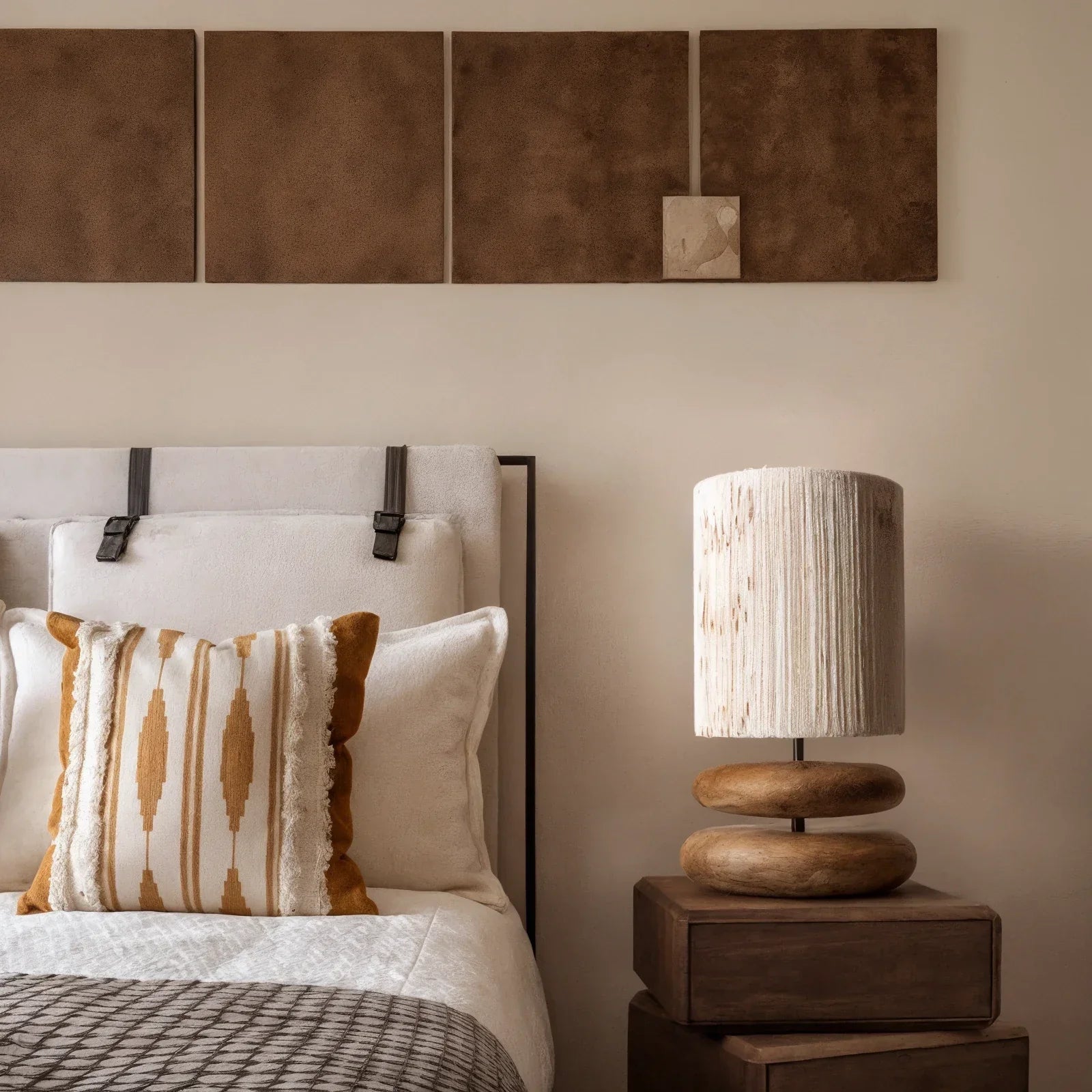 Aguvelle - Table Lamp