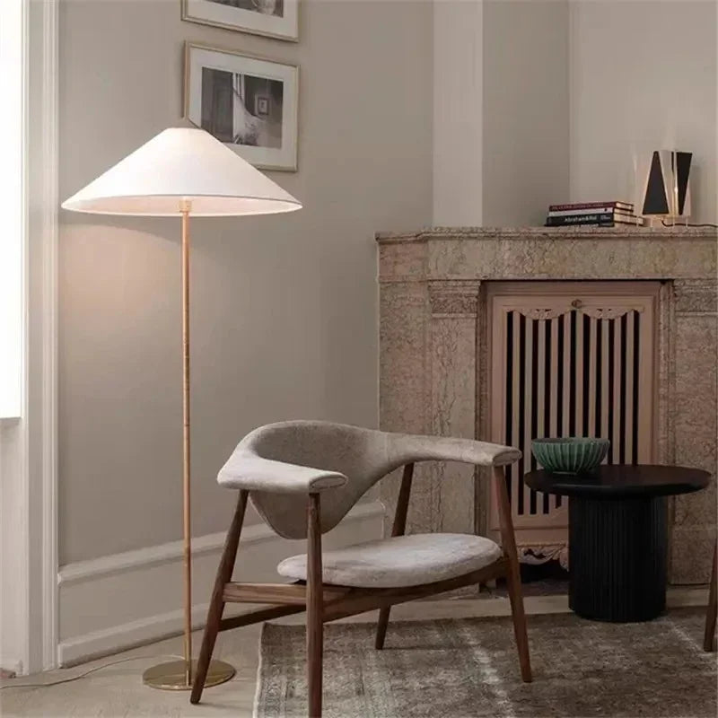 Solvenn – Rattan állólámpa