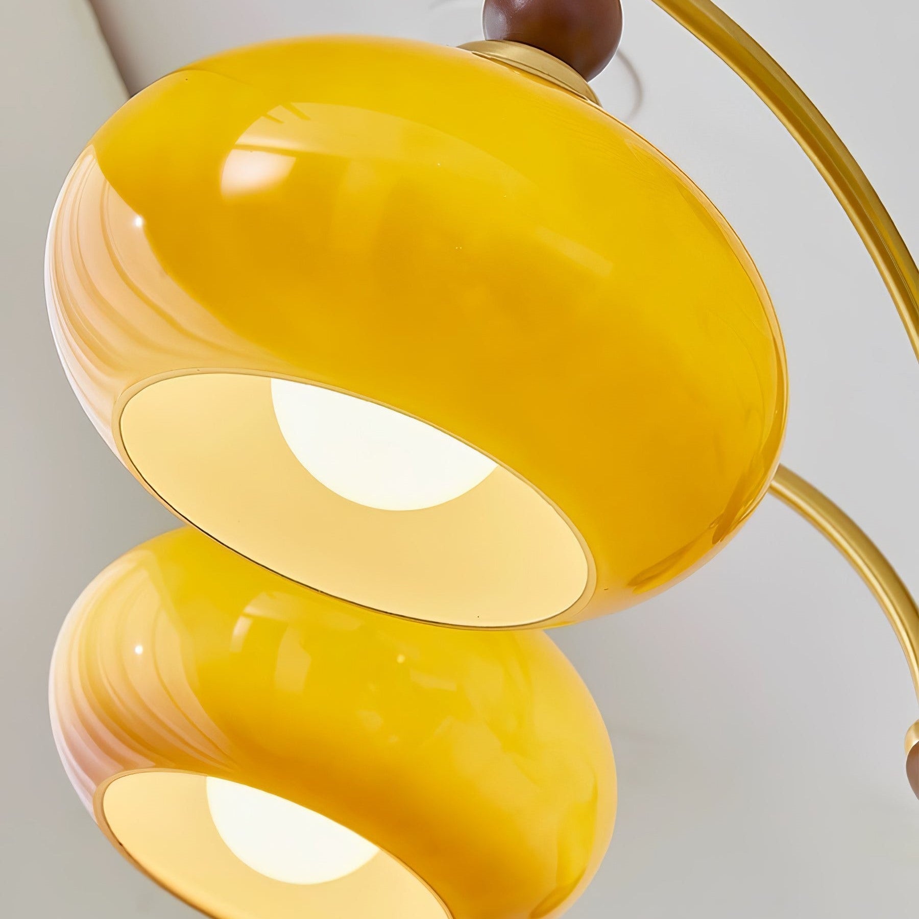 Caelora - Lampadario retrò in vetro a forma di vento crema