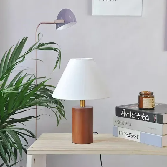 Renvara - korejská skládací stolní lampa v retro stylu