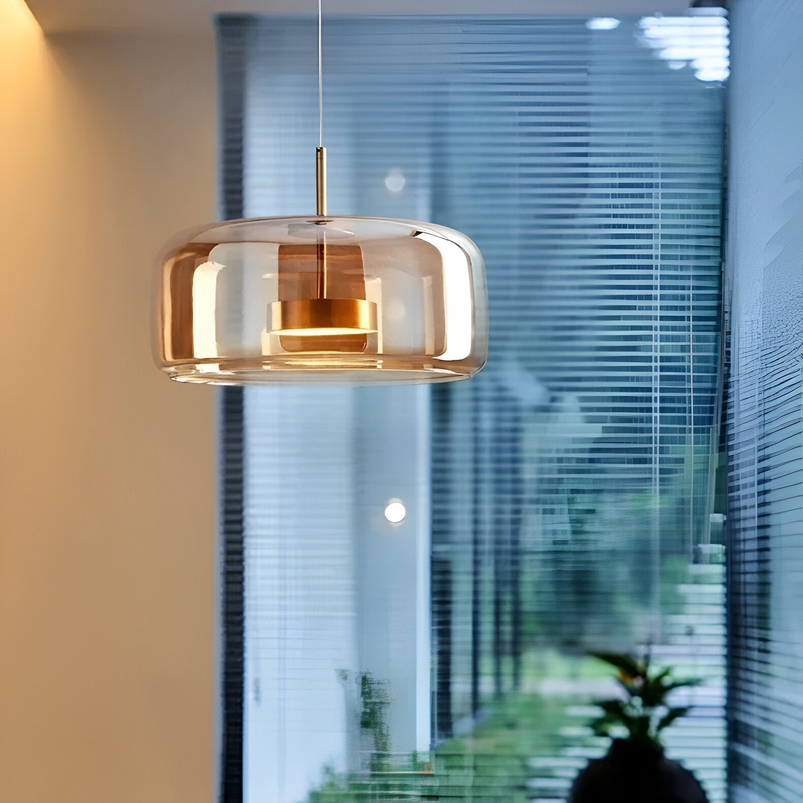 Vetrail - Retro Modern Glass LED Pendant Light