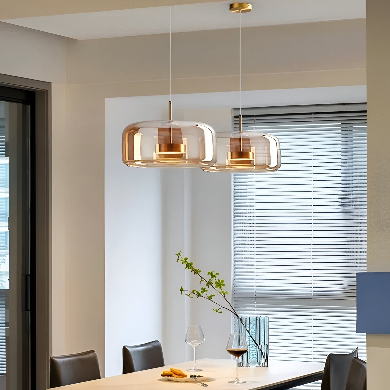 Vetrail - Retro Modern Glass LED Pendant Light