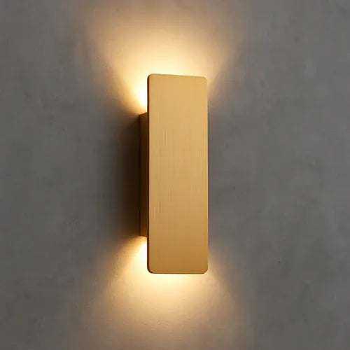 Gurevon – Weatherproof LED Outdoor Wall Light