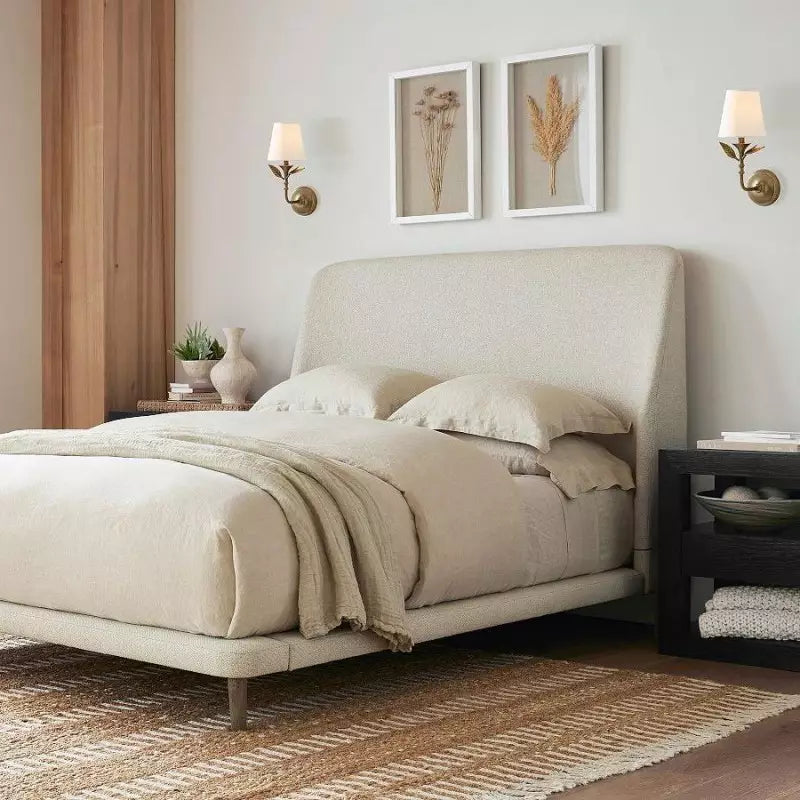 Ferraune – Antique Brass Rustic Forged Wall Light