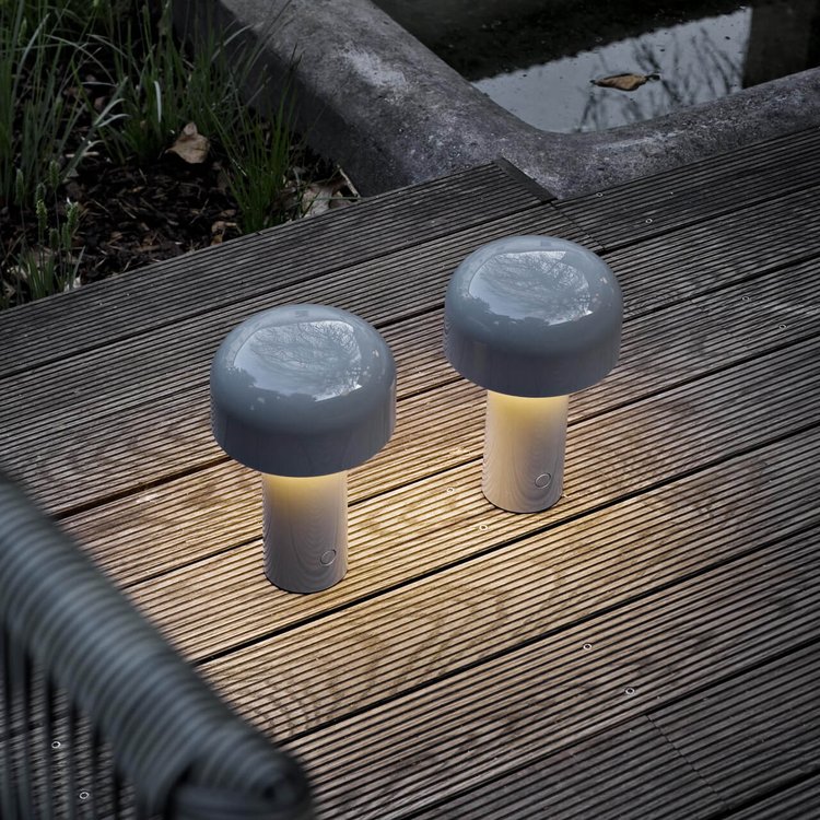 Lumivia - Lampada da Tavolo LED Portatile Illuminazione Elegante