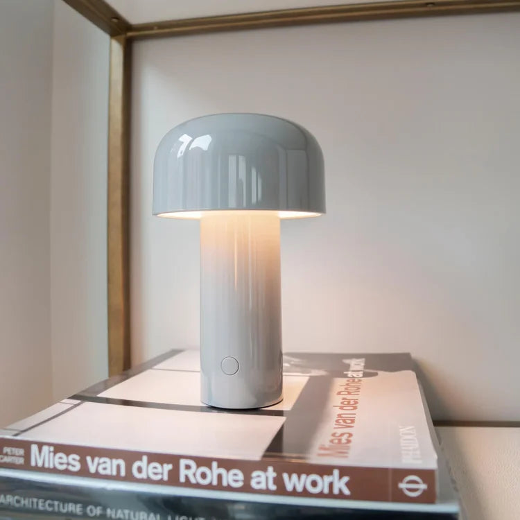 Lumivia - Lampada da Tavolo LED Portatile Illuminazione Elegante