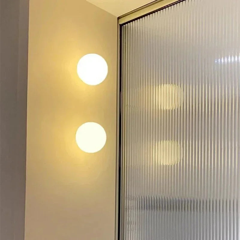 Globelle – Egyszerű gömb alakú mennyezeti lámpa