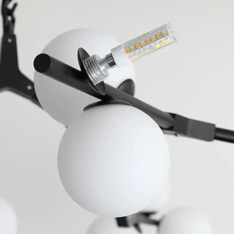 Auralith- Lámpara de araña contemporánea con racimo de globos