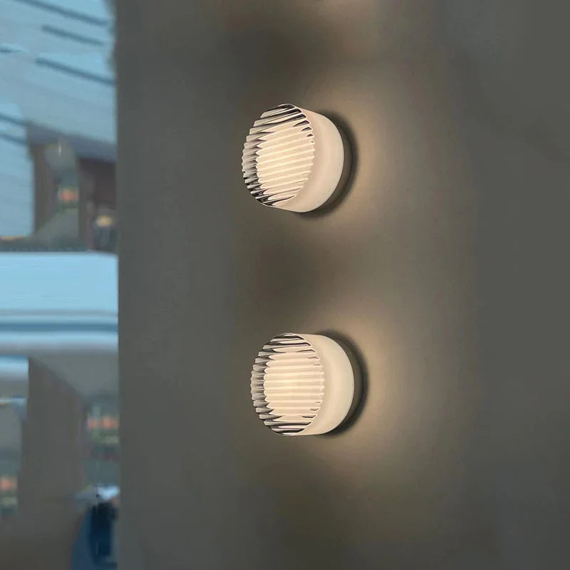 Amorda – Lámpara de Pared Redonda Moderna de Vidrio LED