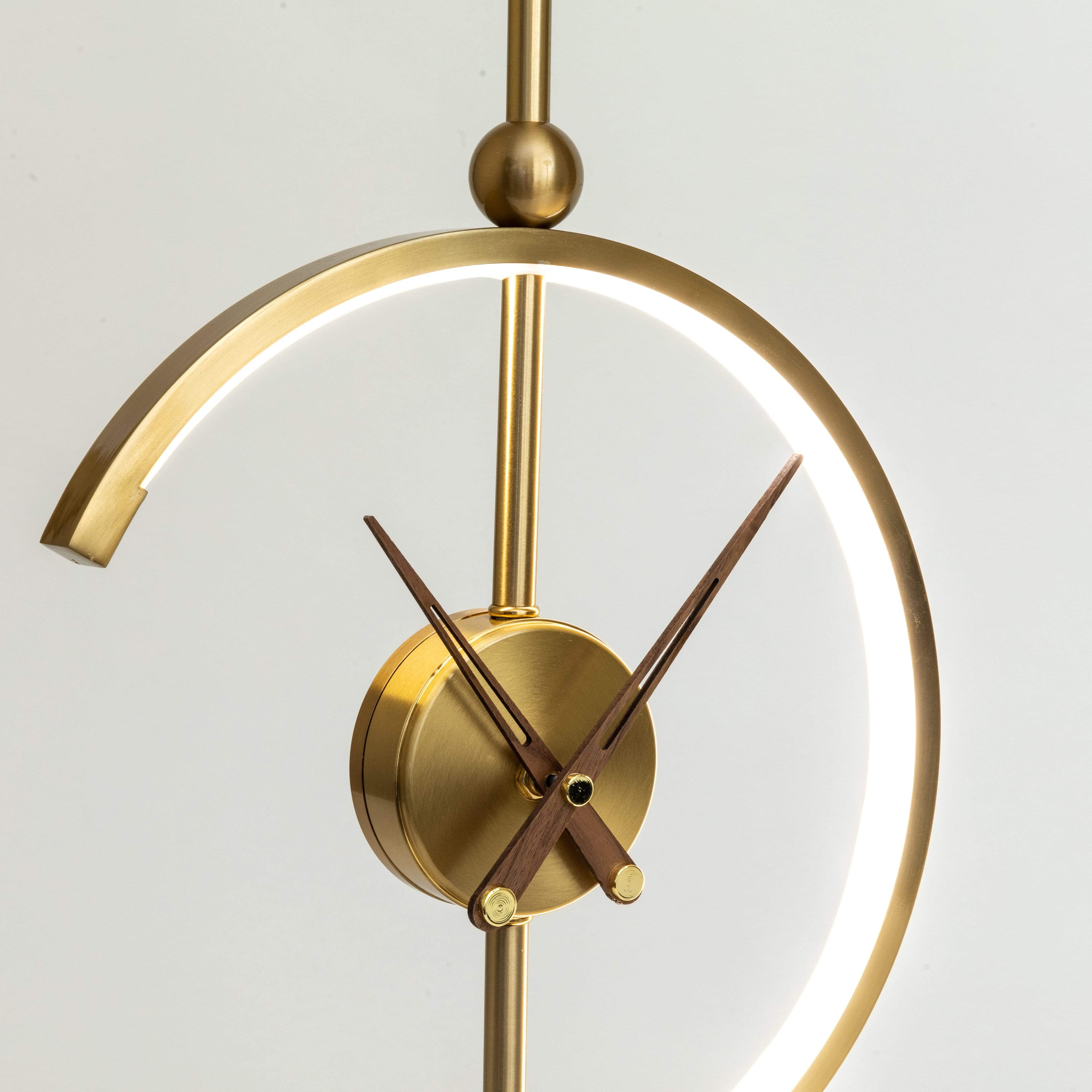 Navora – Wireless Lamp Clock Charger