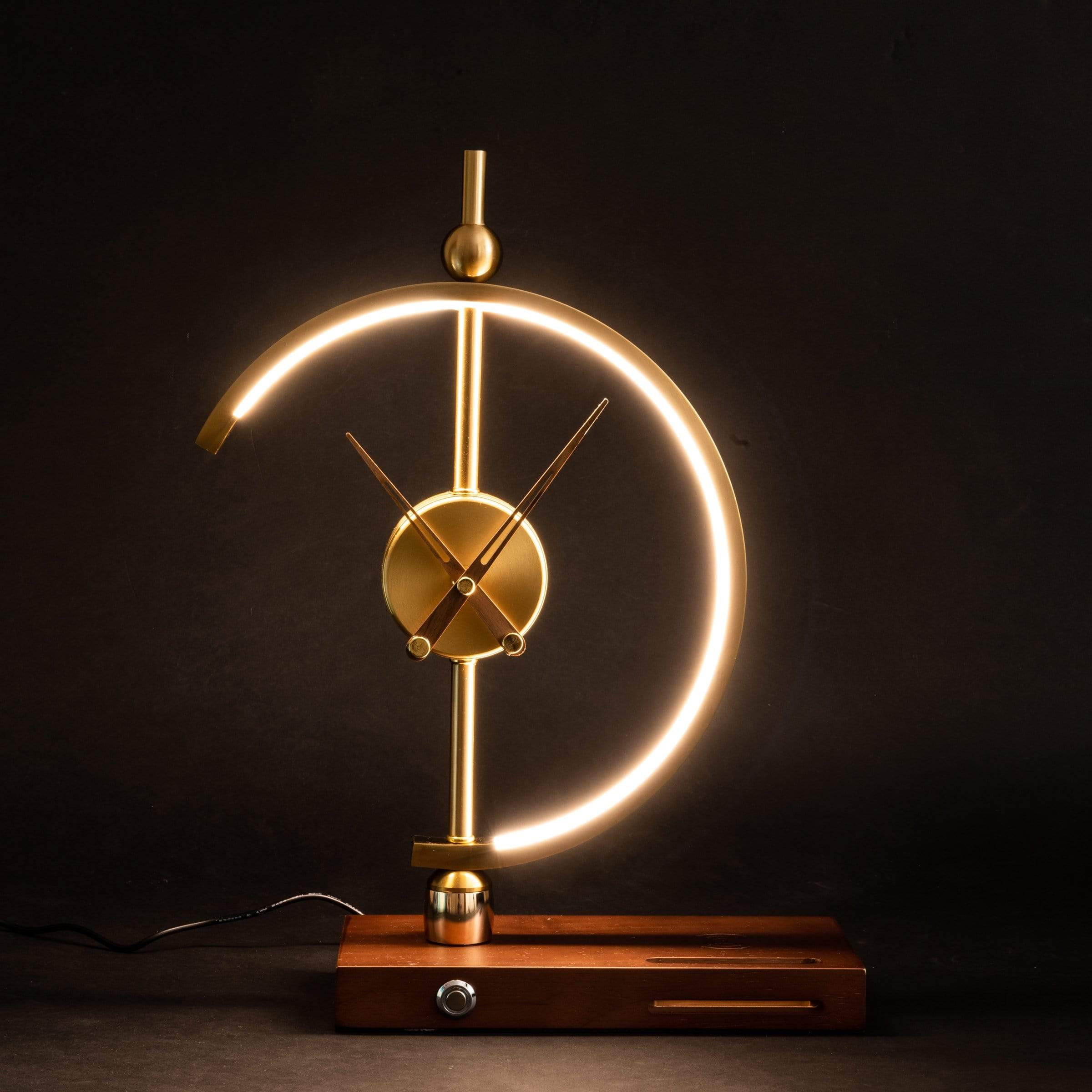Navora – Wireless Lamp Clock Charger