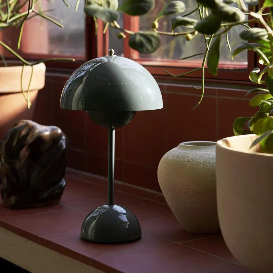 Nordilume - Lampada da tavolo LED moderna con luminosità regolabile