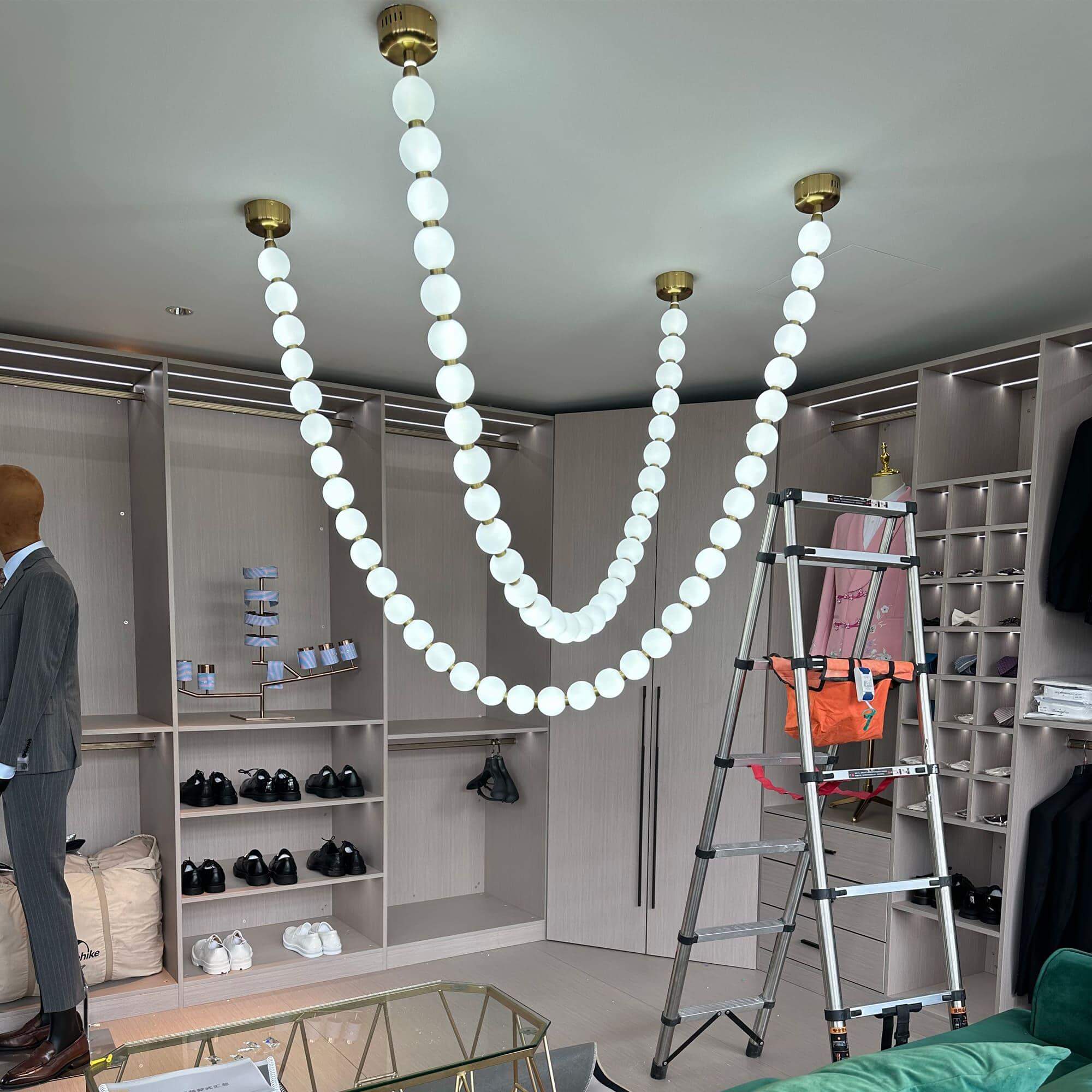 Ploura - Pearl Chandelier