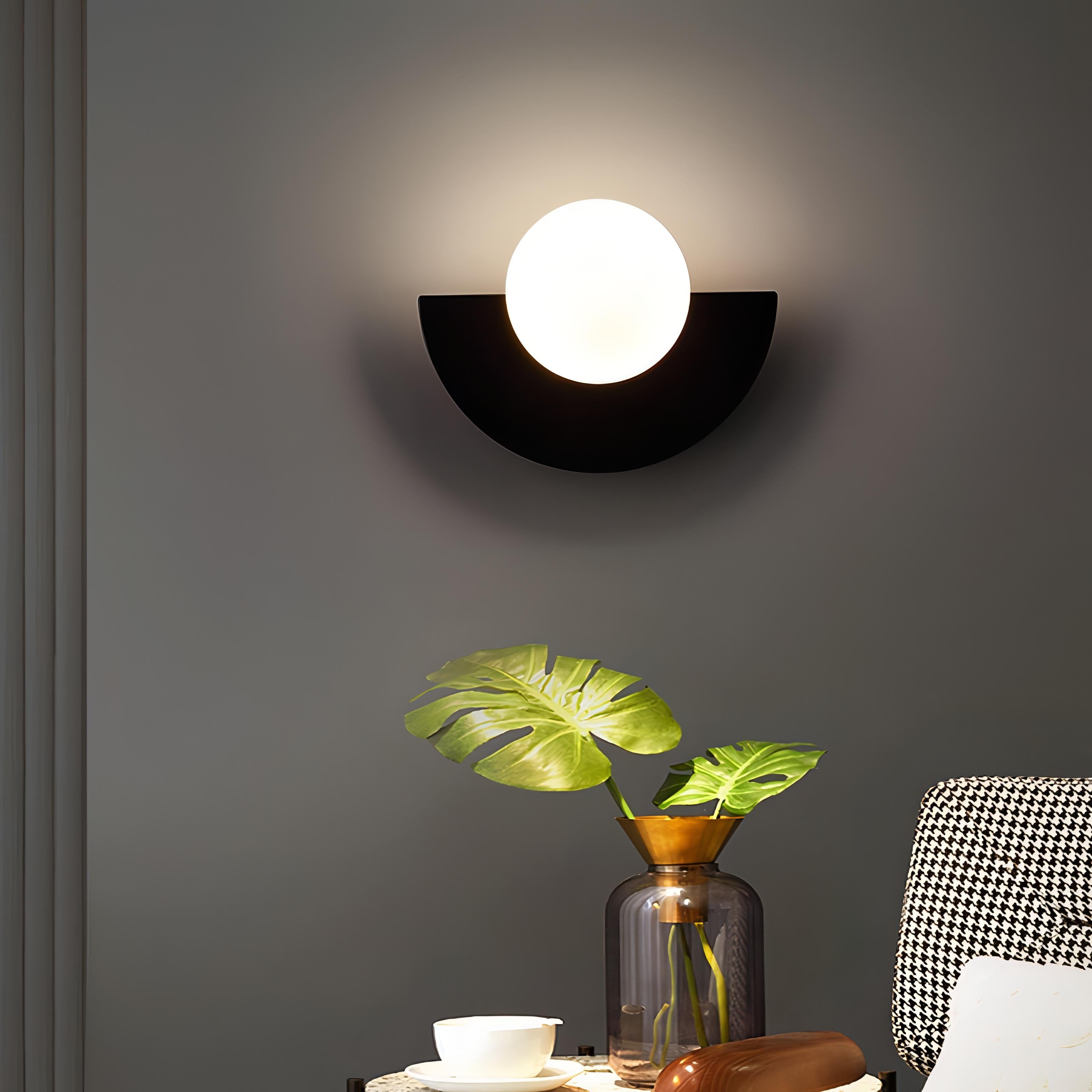 Naorena – Lampada da Parete a Semicerchio con Paralume Rotondo