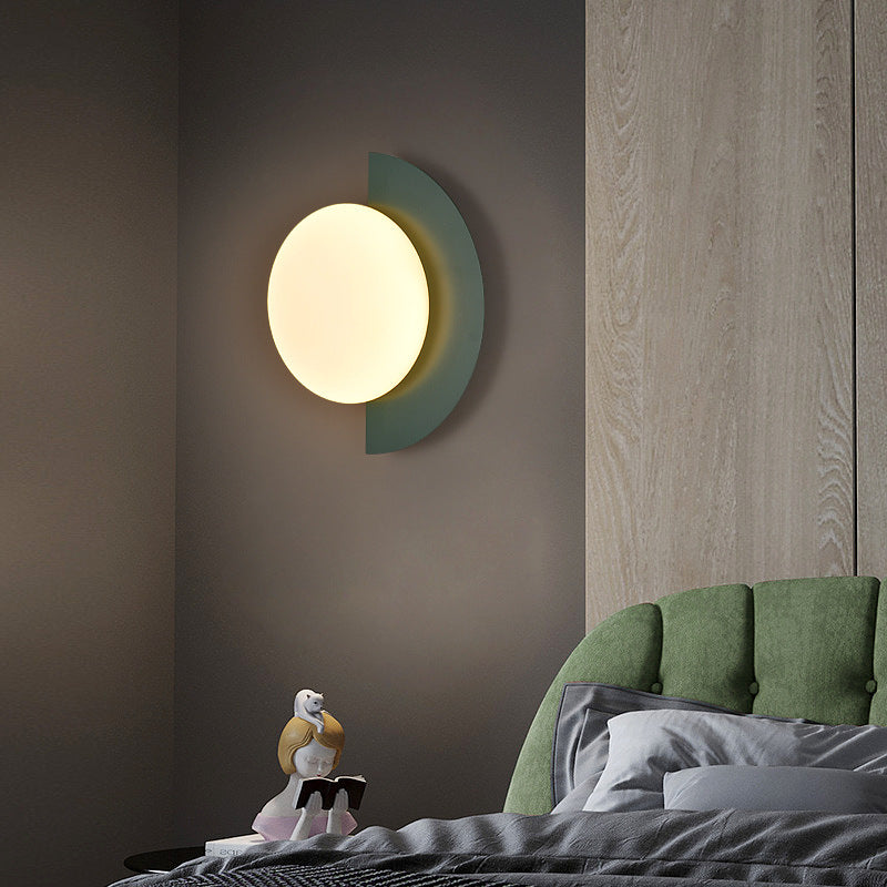Naorena – Lampada da Parete a Semicerchio con Paralume Rotondo