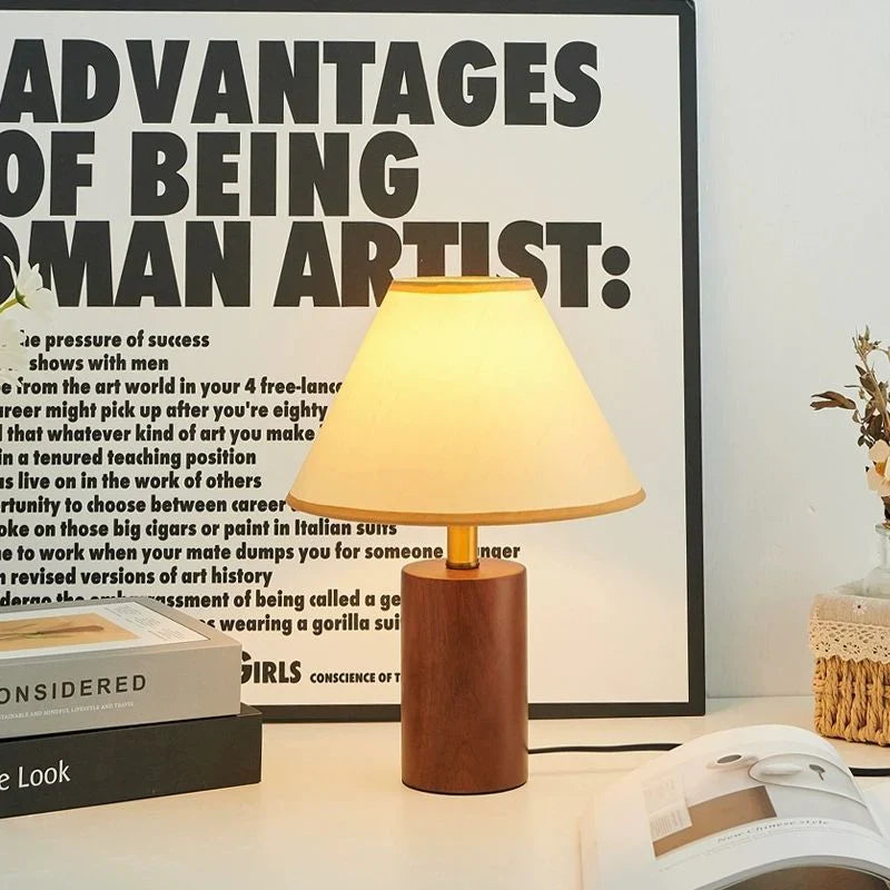 Renvara - korejská skládací stolní lampa v retro stylu