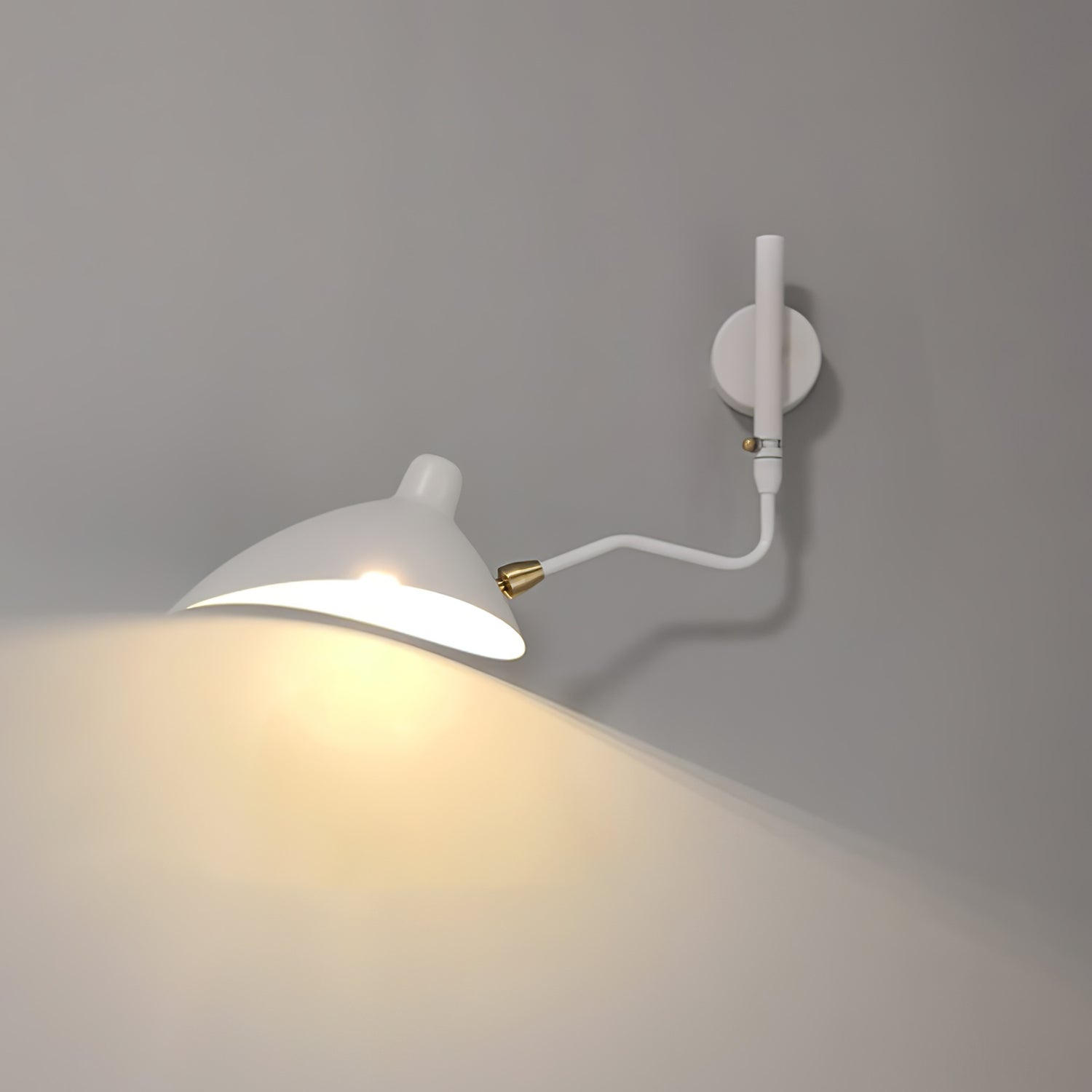 Mourella – Nastavitelná sochařská nástěnná lampa