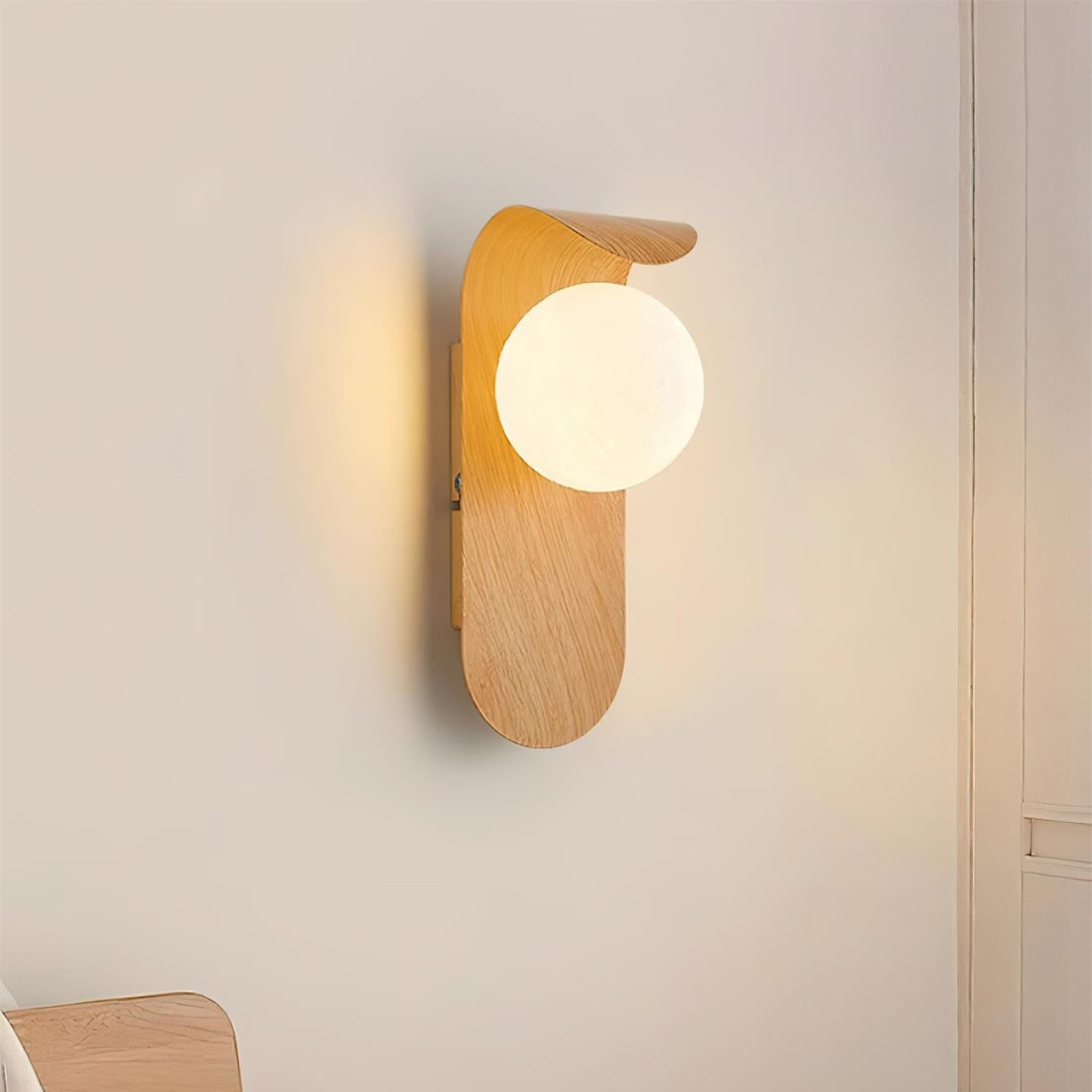 Naoren – Lampada da Parete Sferica Effetto Legno LED